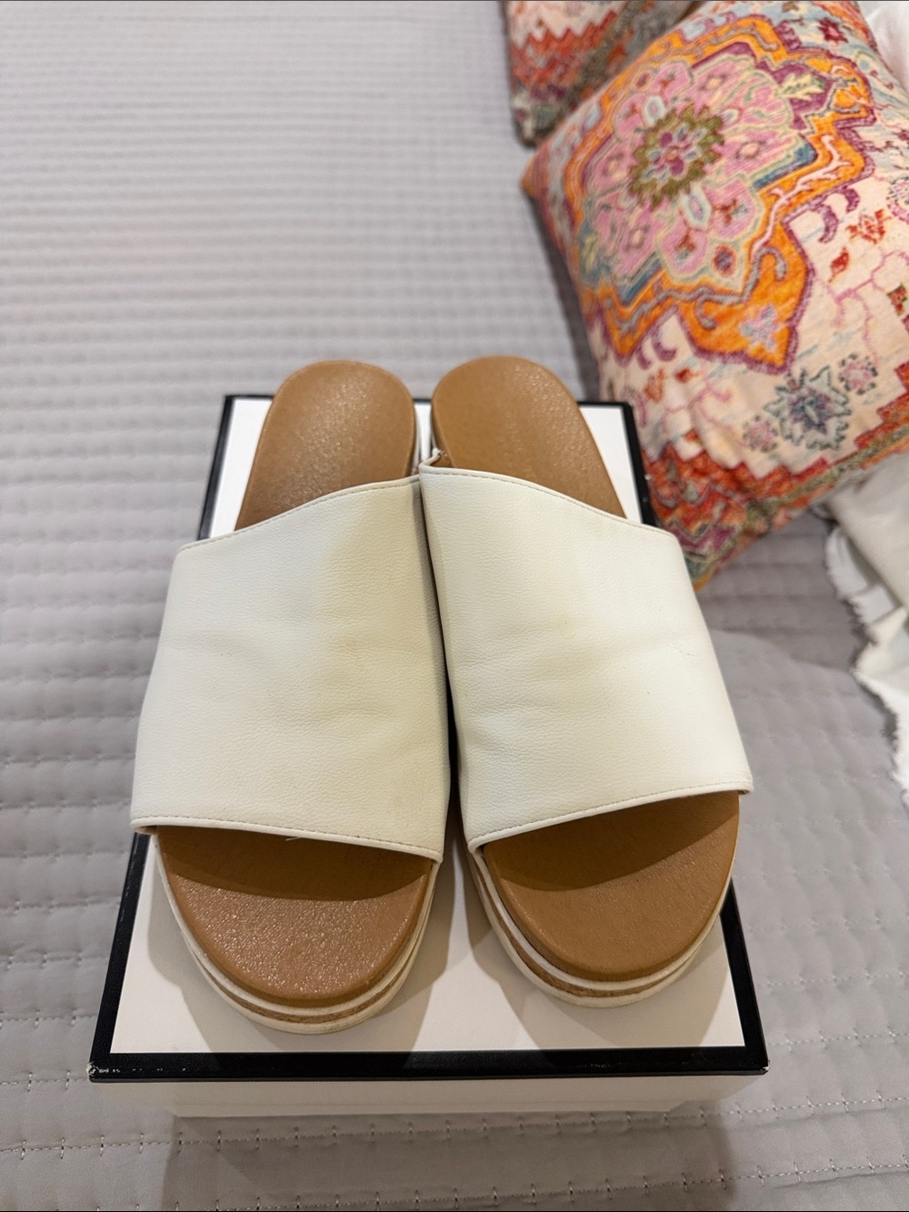 Adrienne Vittadini Cream Slide Sandals